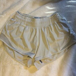 Lululemon Hotty Hot 2.5 inch High Rise